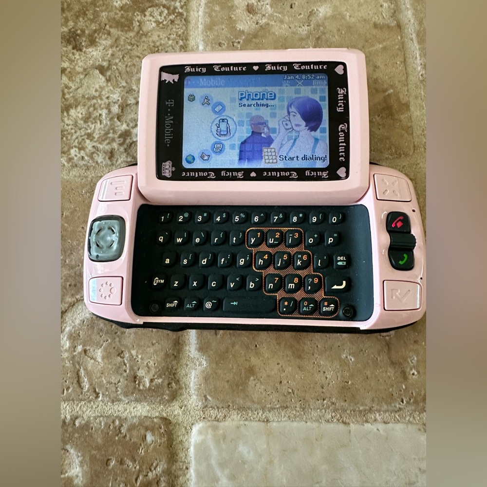Juicy Couture Pink Cell Phone with Keyboard